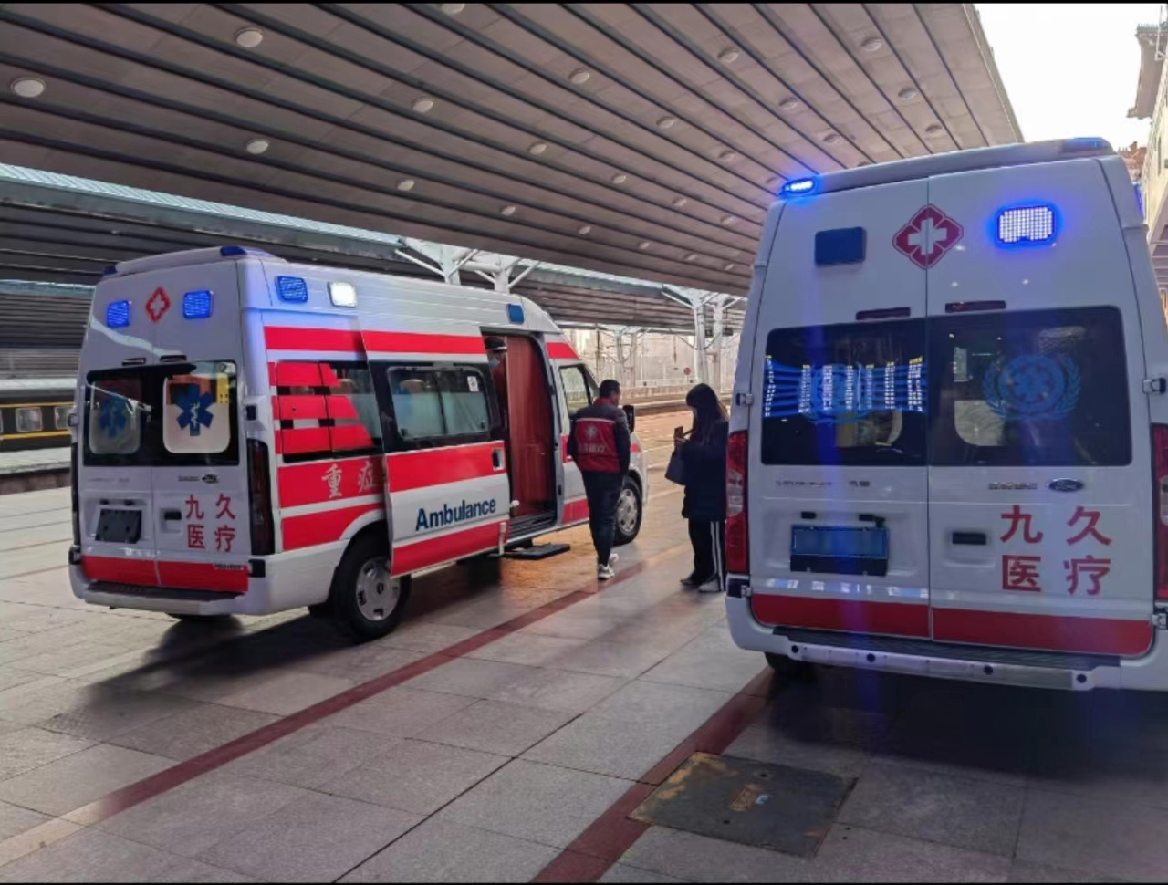 疏附县救护车长途转运